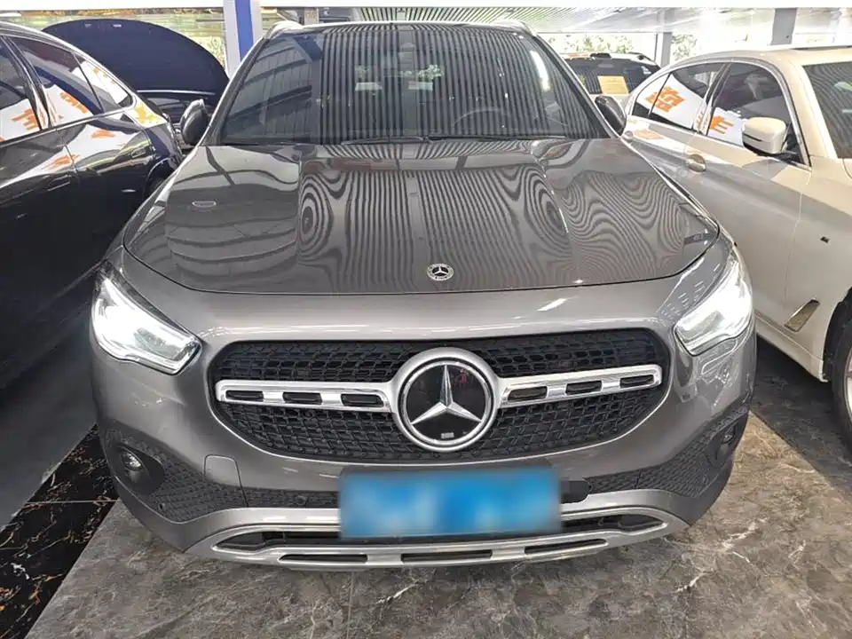 Mercedes-Benz GLA