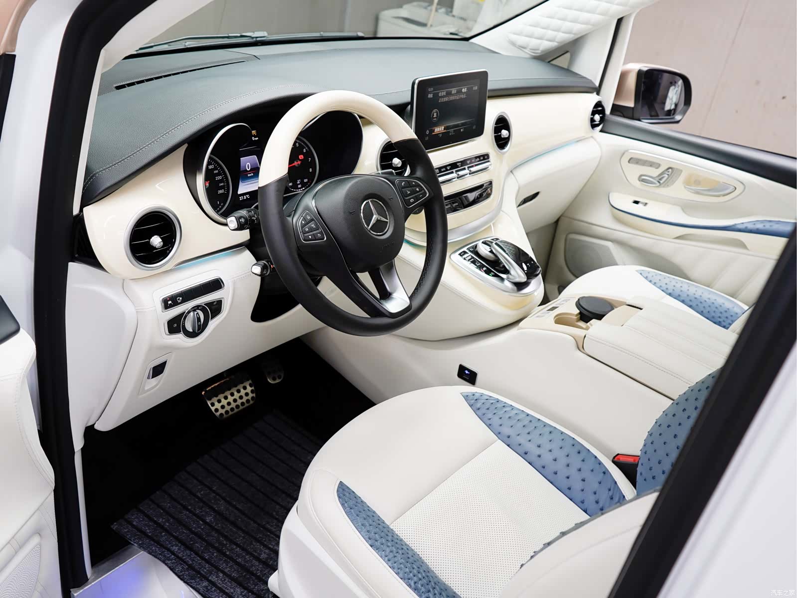 Mercedes-Benz V-Class, 2020 11