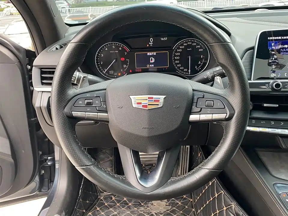 Cadillac CT4