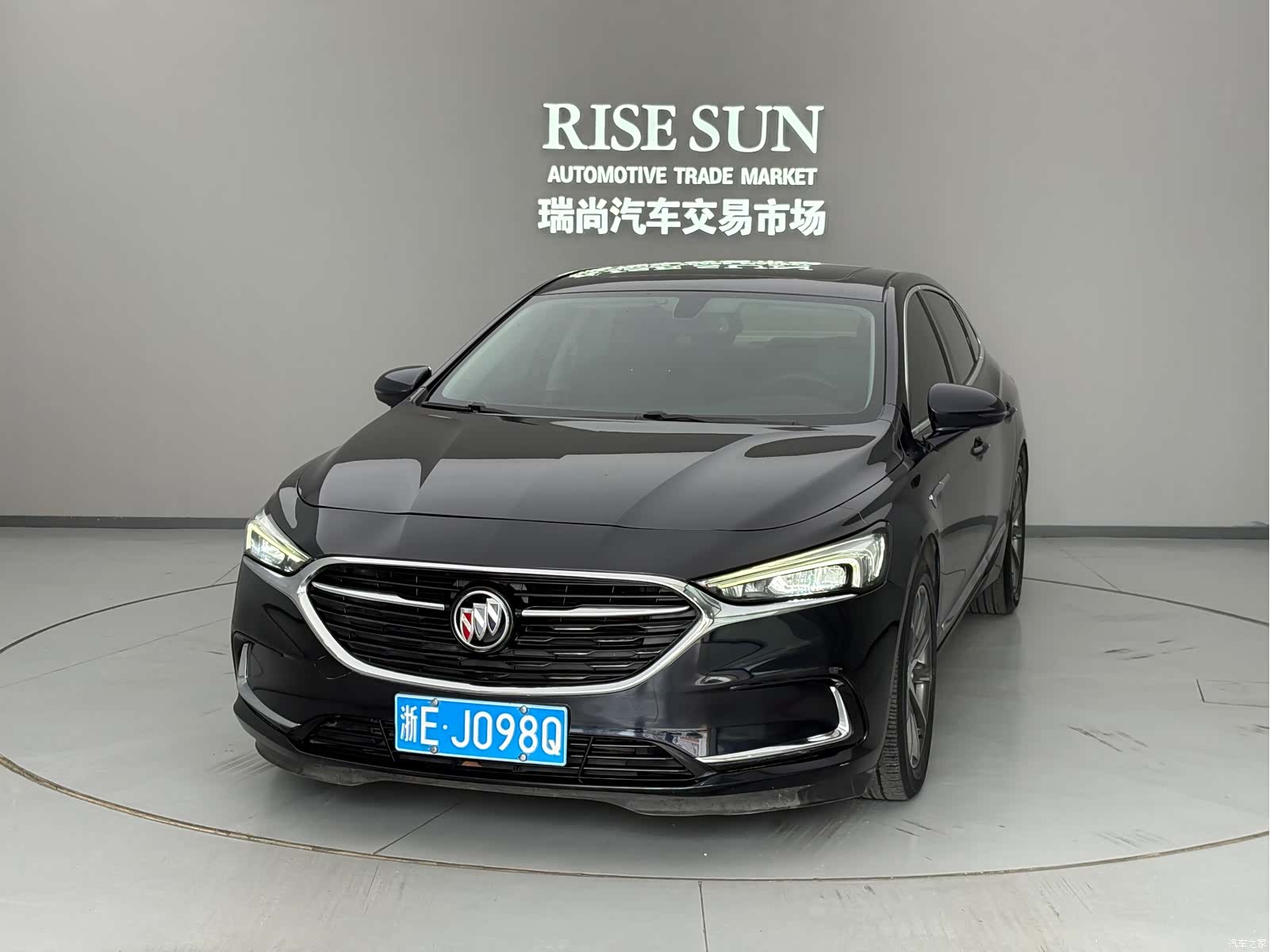 Buick LaCrosse, 2020 1