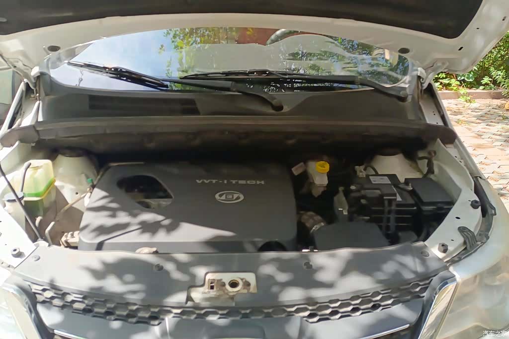 Wuling 730, 2015 10