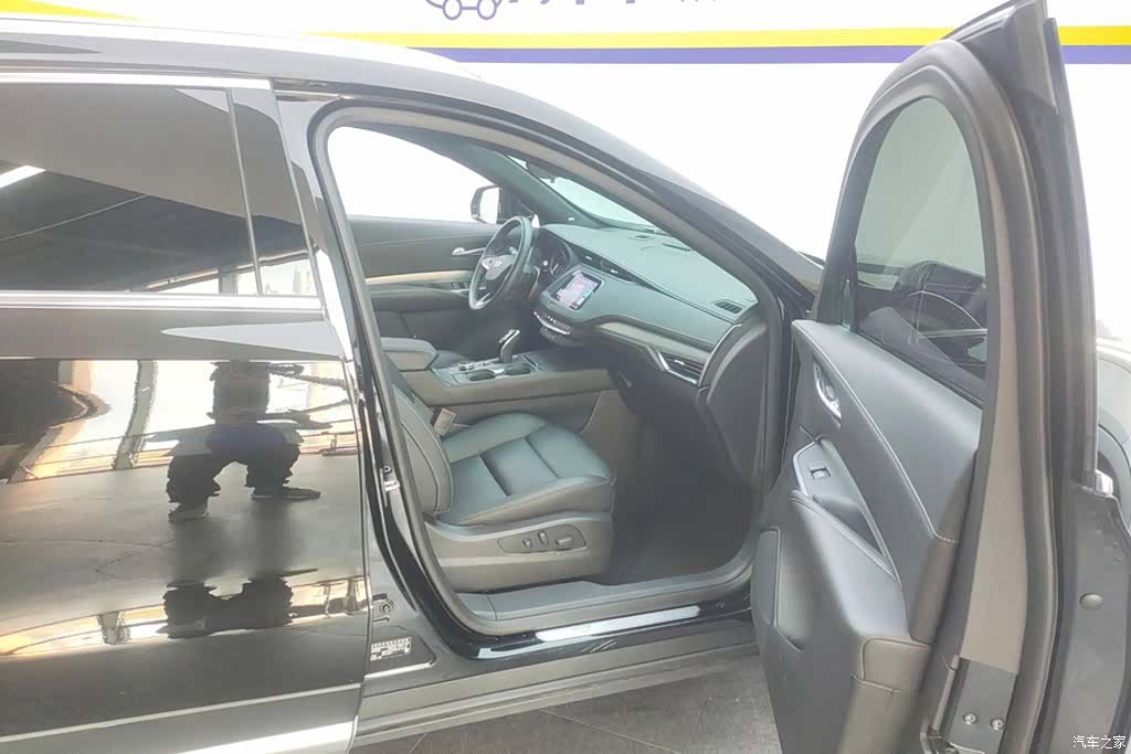 Cadillac XT4, 2022 8