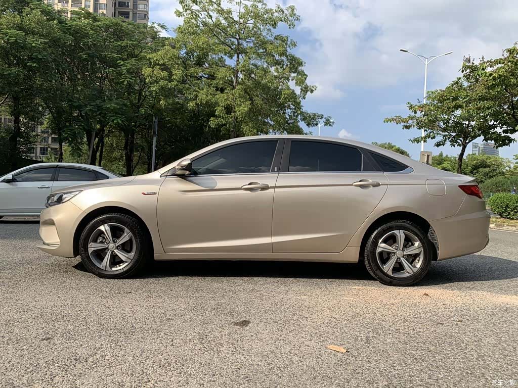 Geely Emgrand, 2019 9