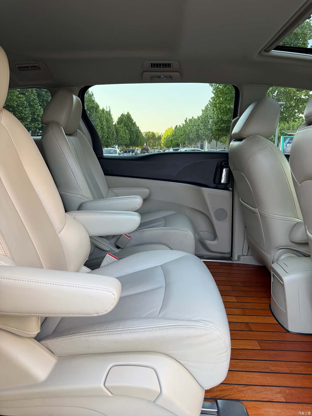 Buick GL8, 2019 11