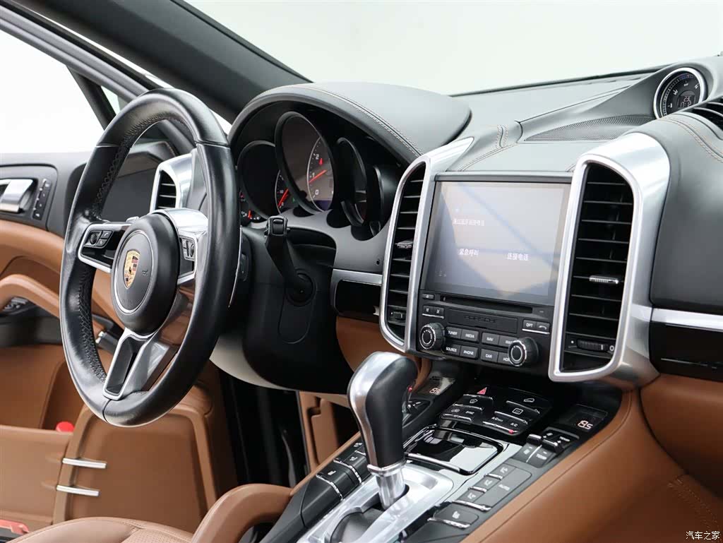 Porsche Cayenne, 2016 12