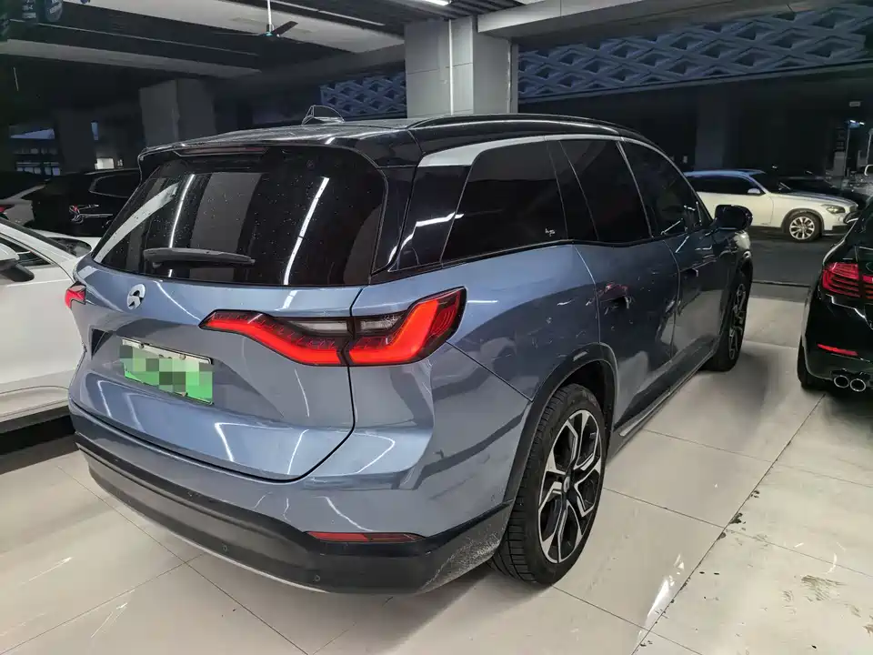 NIO ES8