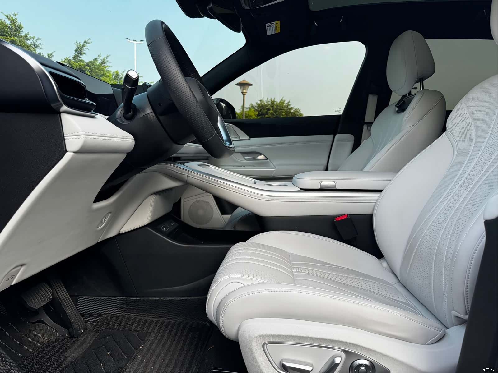 Xpeng G9, 2025 10