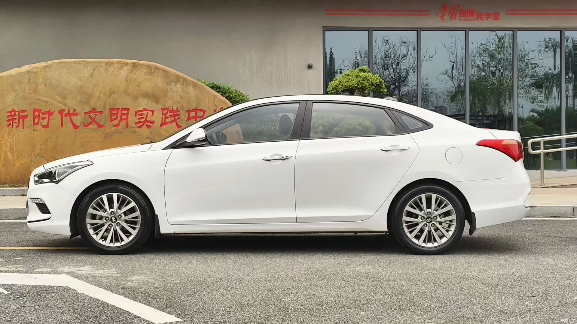 Hyundai GLS, 2017 все фото
