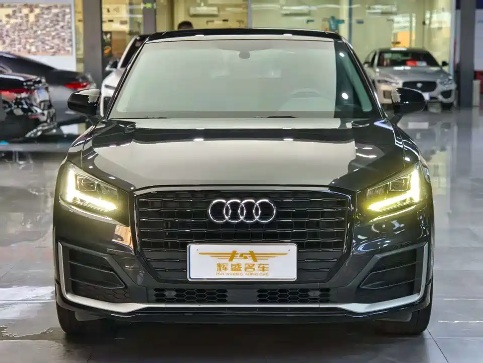 Audi Q2L