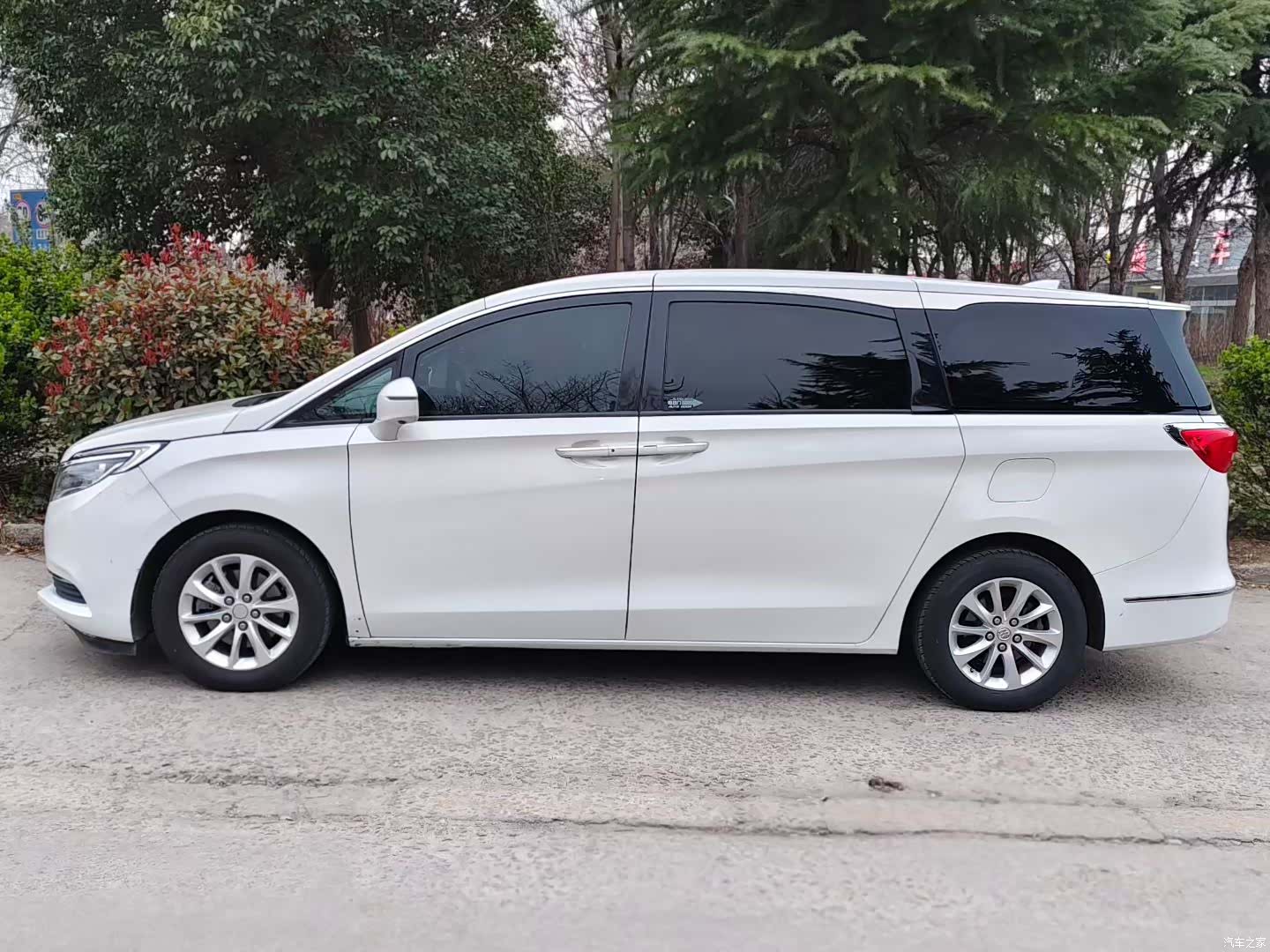 Buick GL8, 2019 7