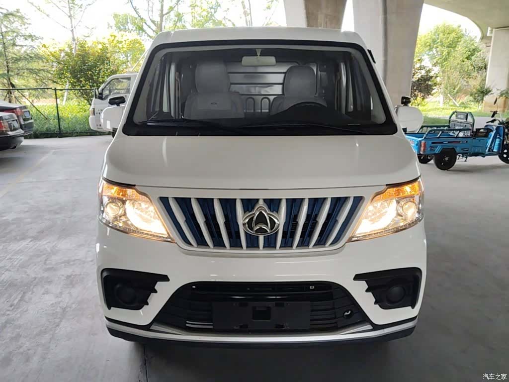 Changan EM80, 2024 3