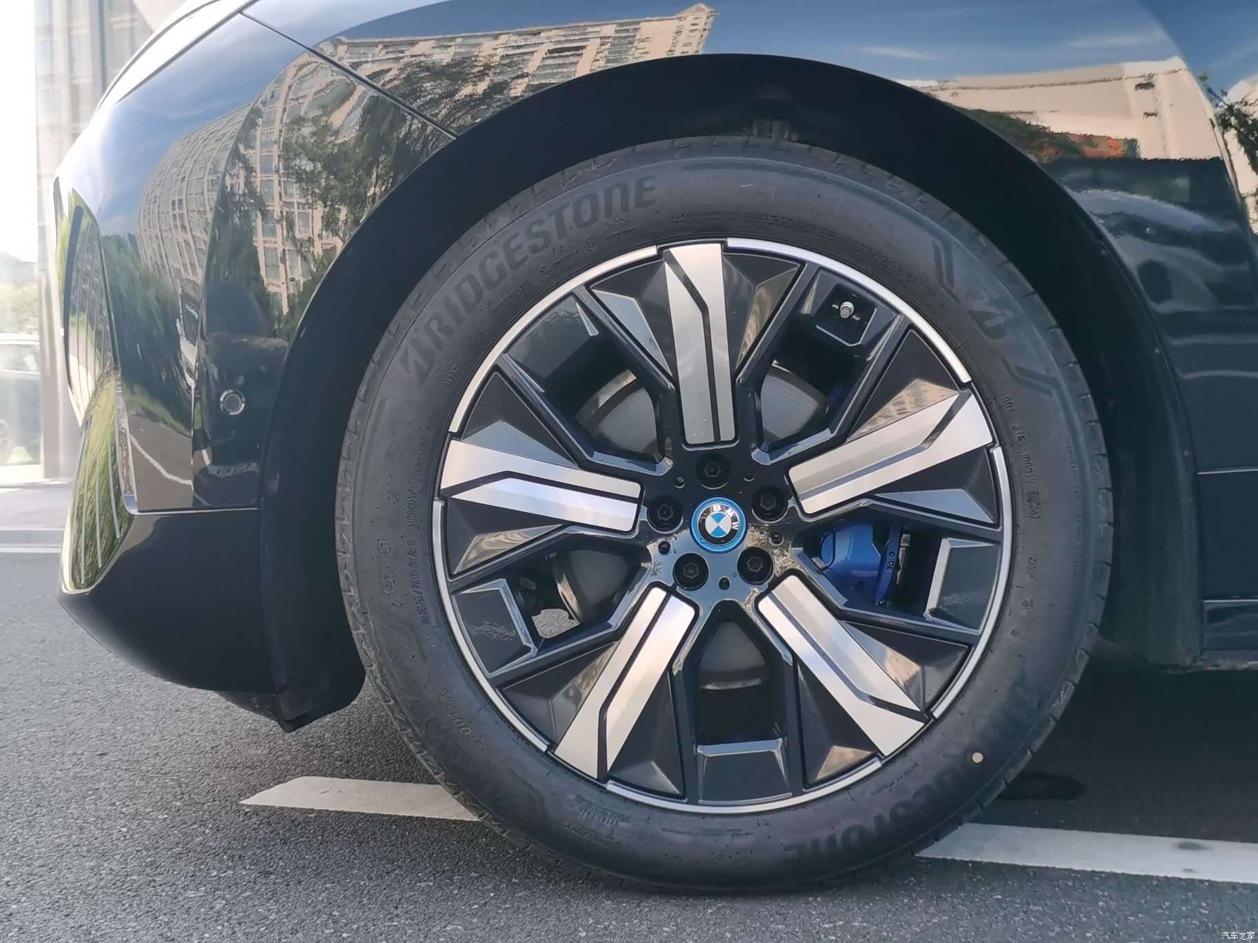 BMW iX, 2023 8