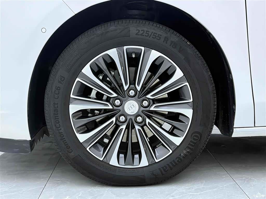Buick GL8, 2020 9