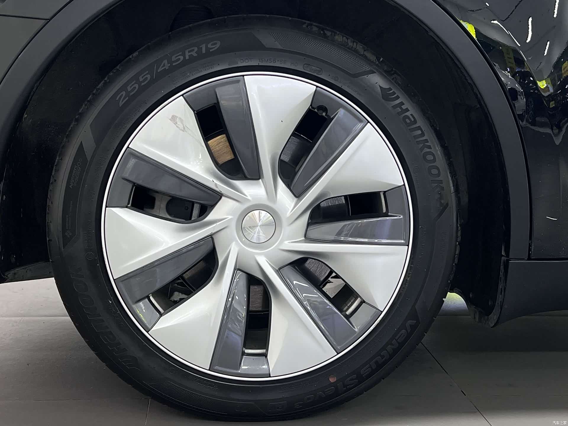 Tesla Model Y, 2022 12