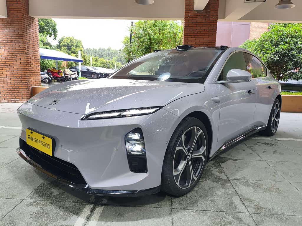 NIO ET5