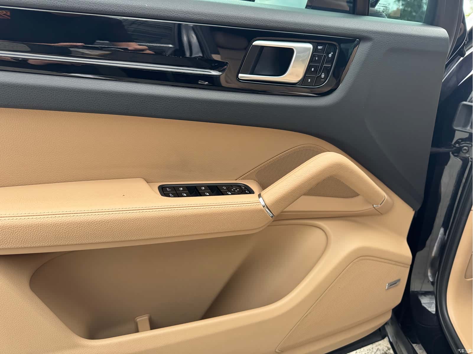 Porsche Cayenne, 2018 все фото