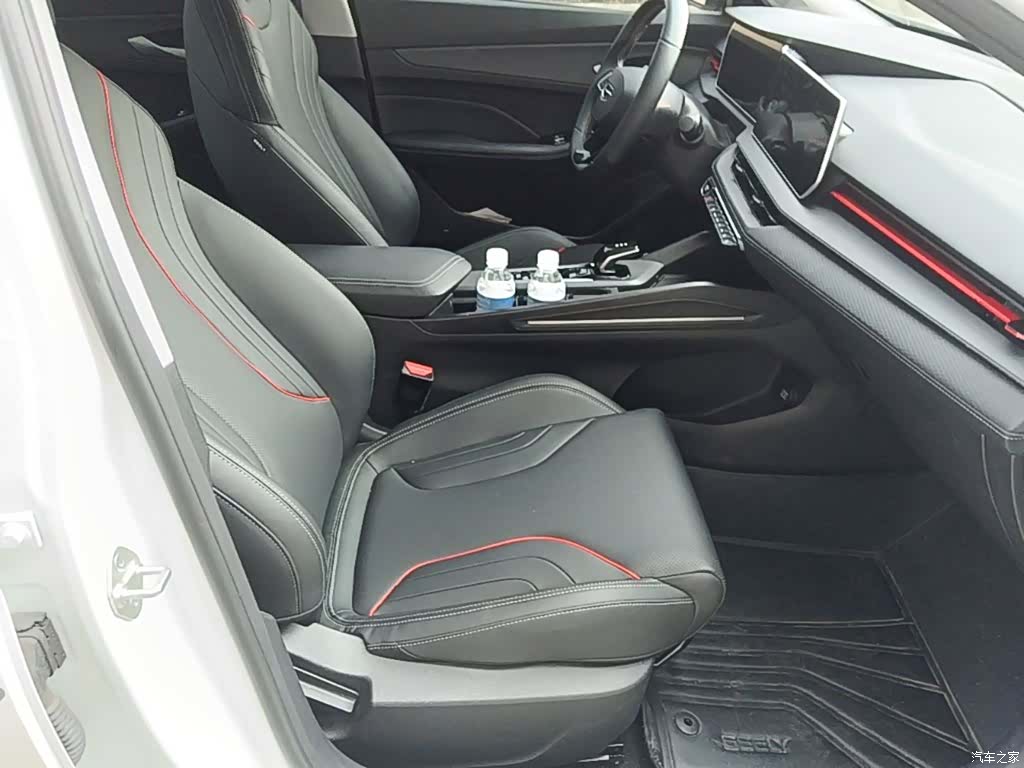 Geely Binray, 2025 25