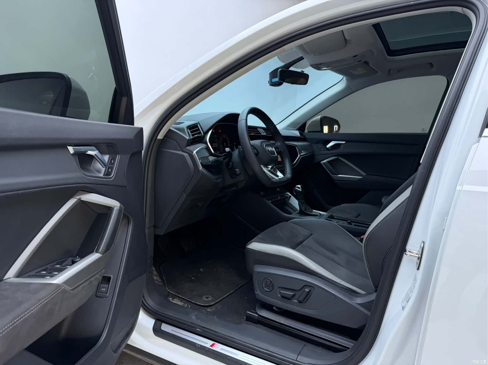Audi Q3, 2023 9