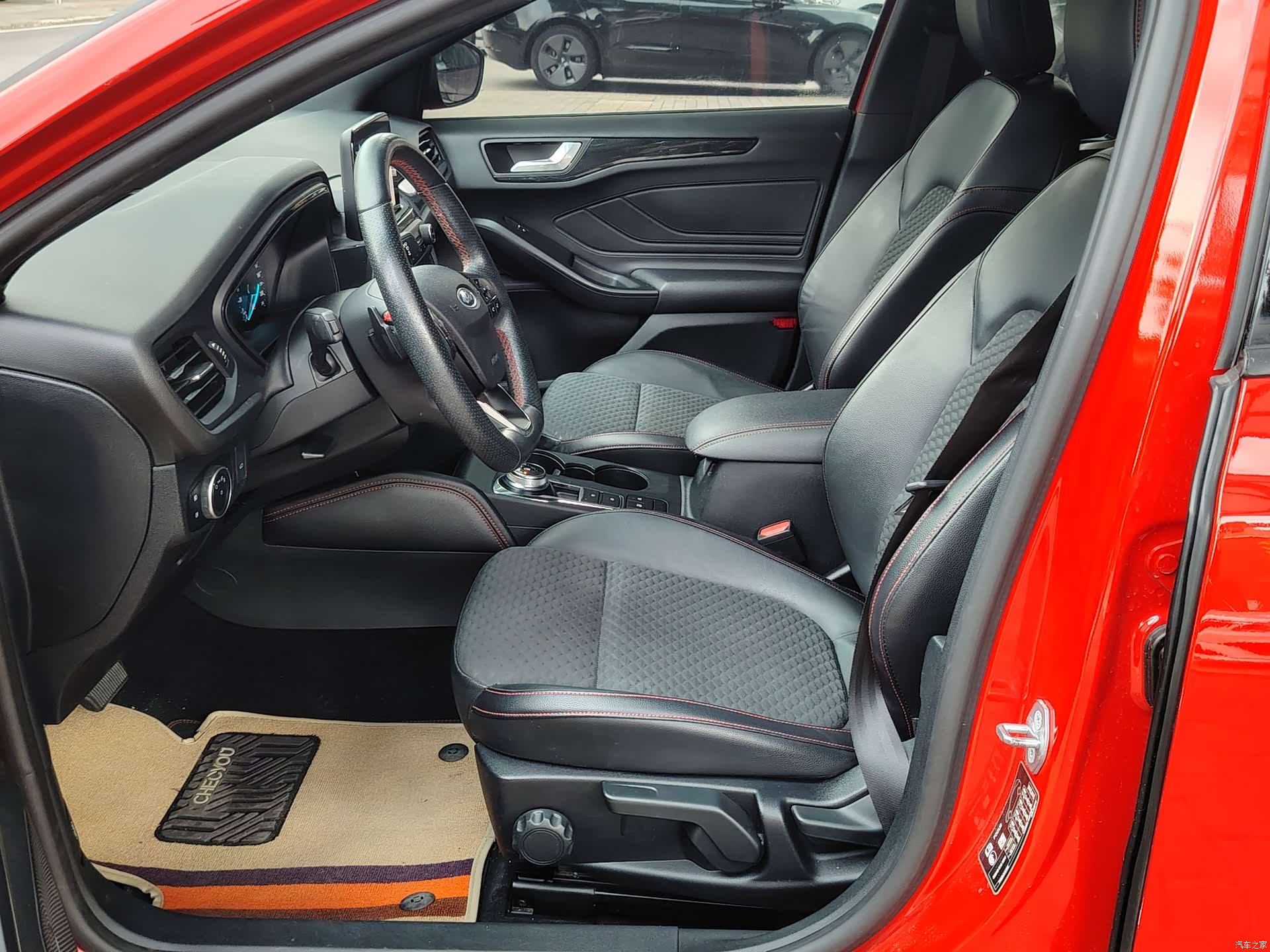 Ford Focus, 2020 все фото