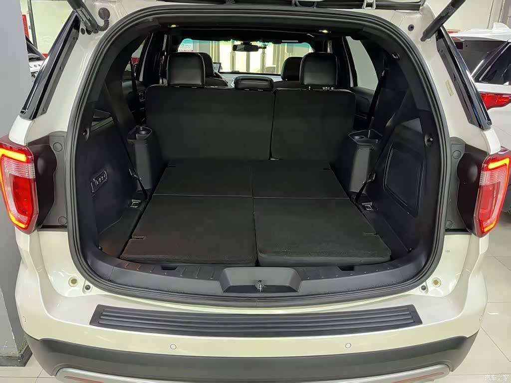 Ford Explorer, 2016 12
