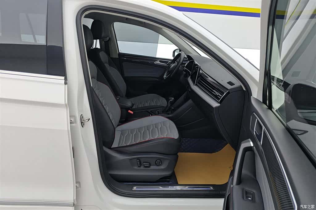 Volkswagen Tiguan L, 2022 8