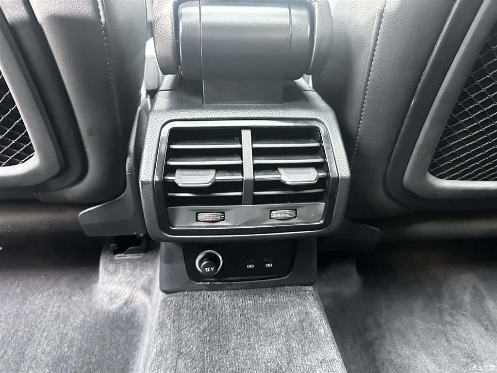 Audi Q3, 2022 15