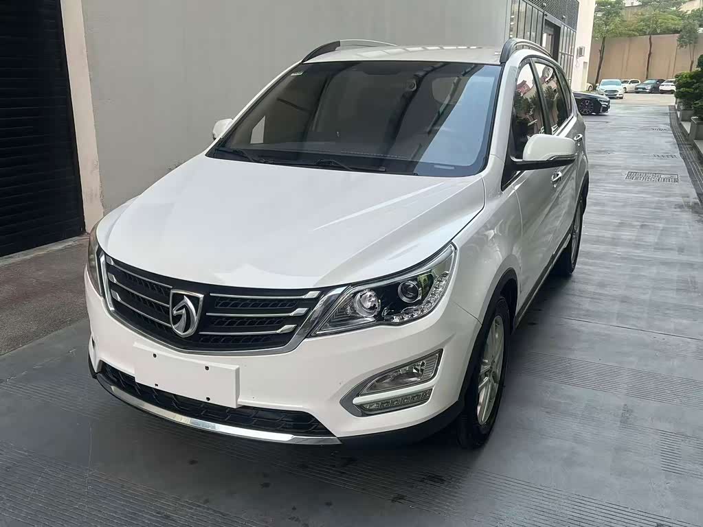 Baojun 560 2015 1.8L MT Comfort