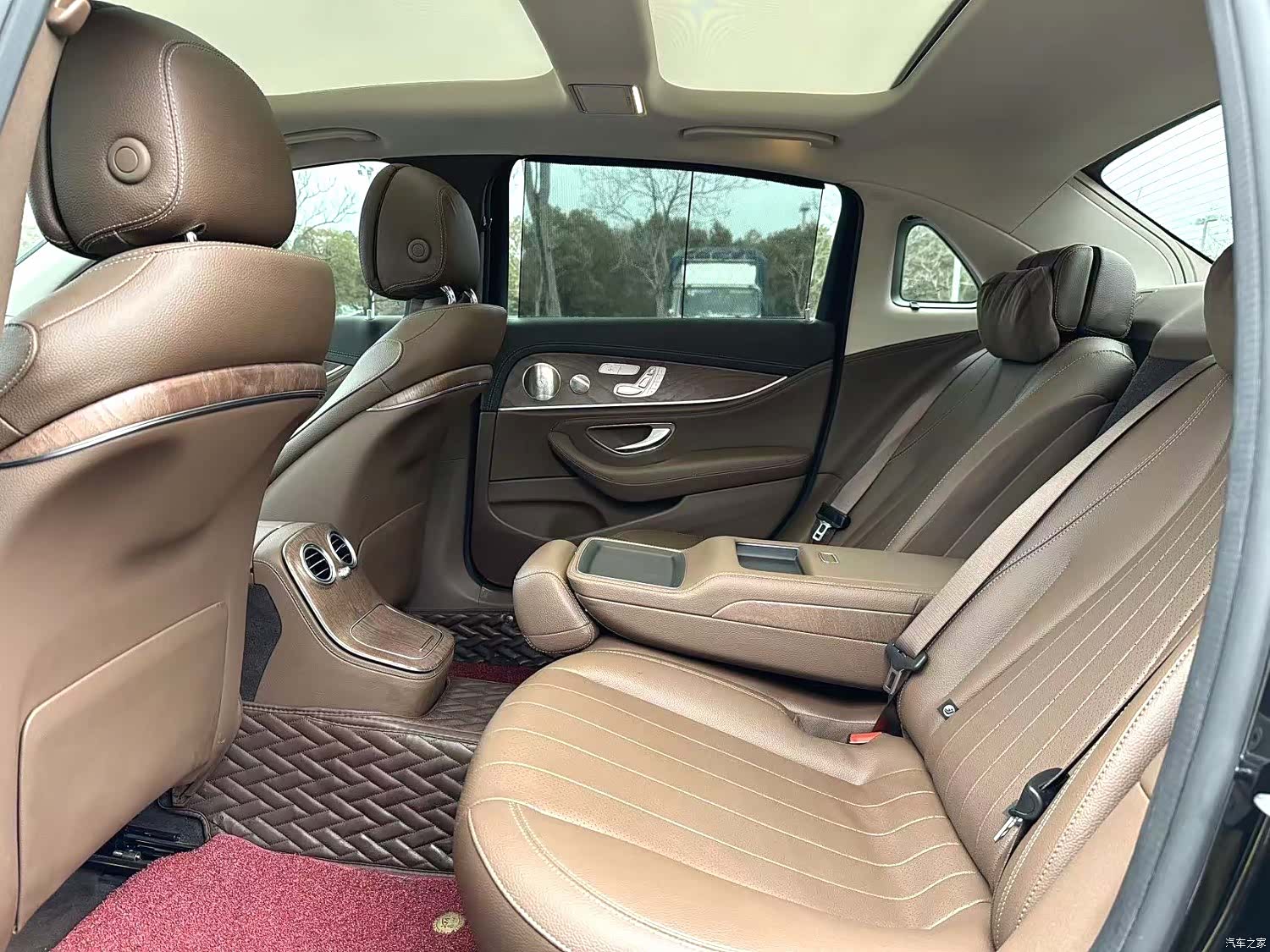 Mercedes-Benz E-Class, 2021 6