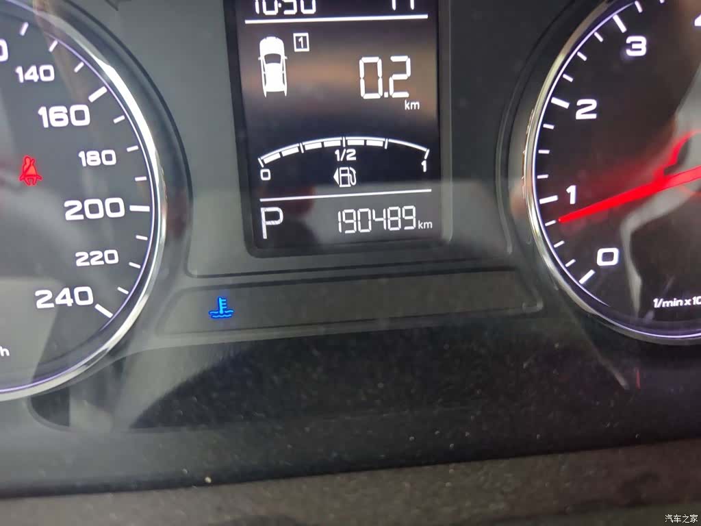 Roewe RX5, 2017 все фото