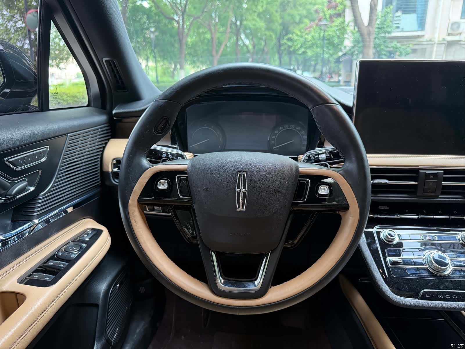 Lincoln Corsair, 2020 24