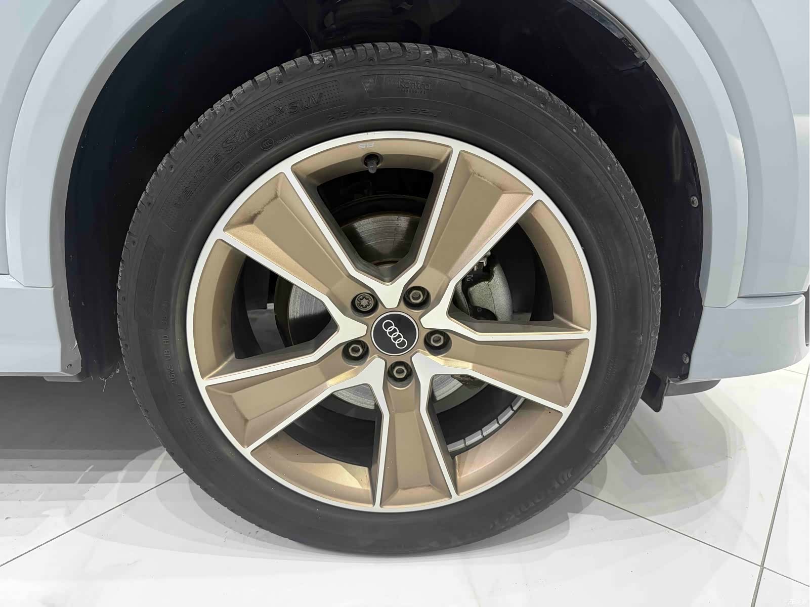 Audi Q2L, 2023 18