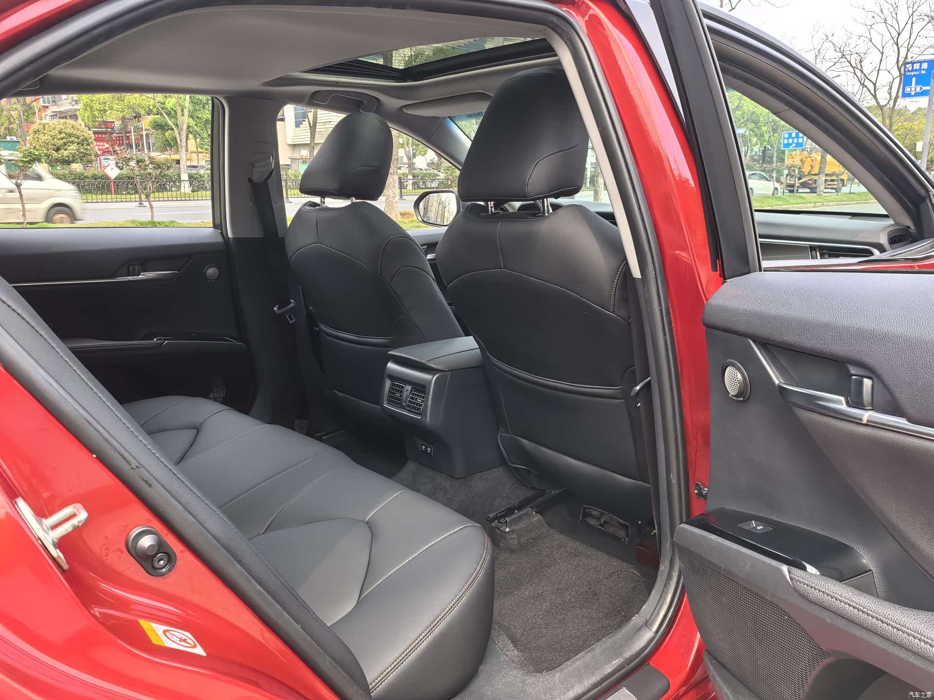 Toyota Camry, 2019 9