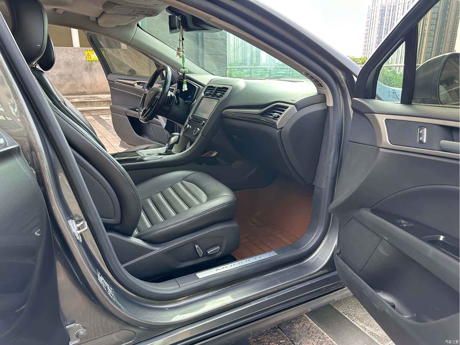 Ford Mondeo, 2014 12