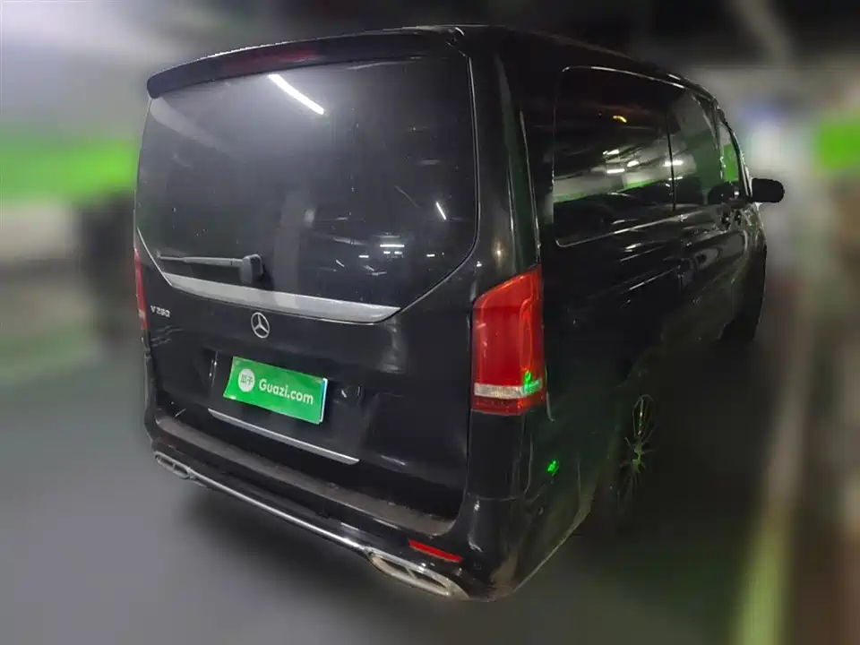 Mercedes-Benz V-class