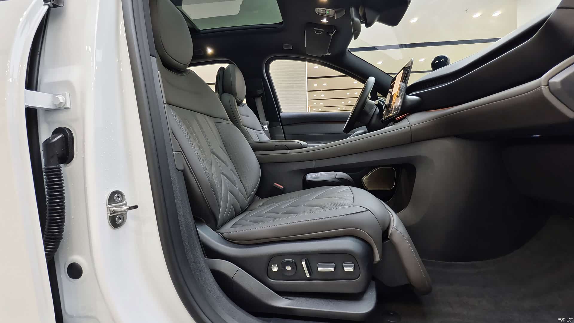 NIO ES6, 2025 11