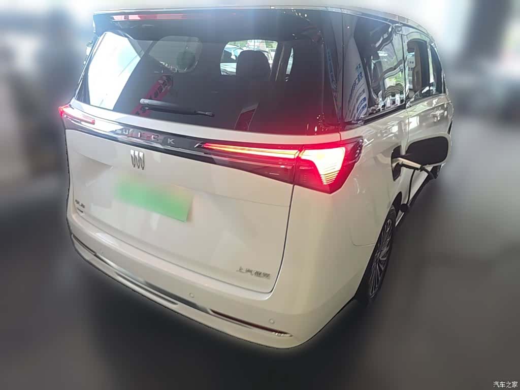 Buick GL8, 2025 12