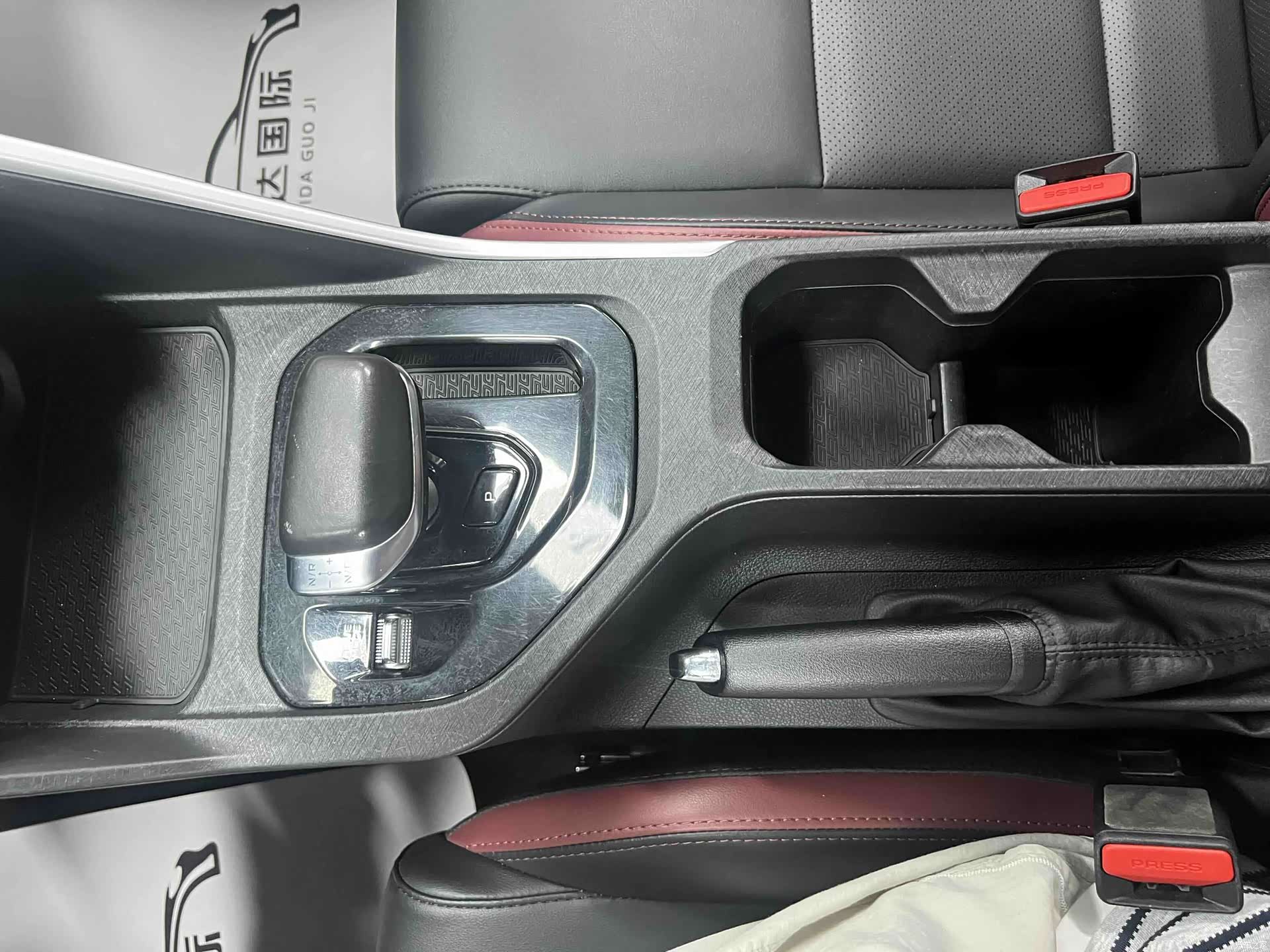 Geely Coolray, 2022 22
