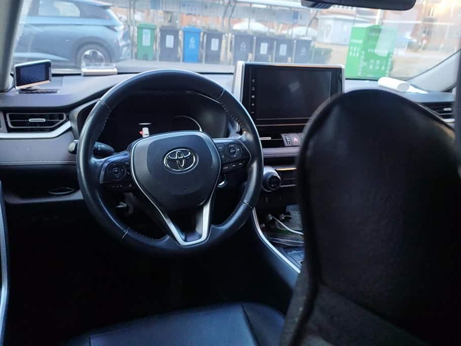 Toyota RAV4 Rongfang