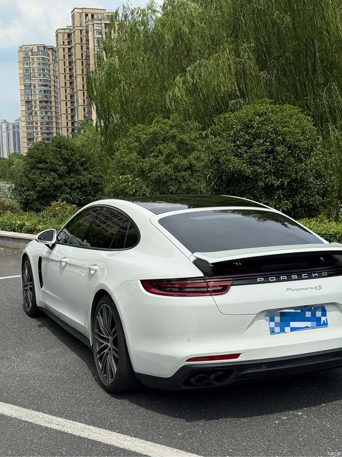 Porsche Panamera, 2017 все фото