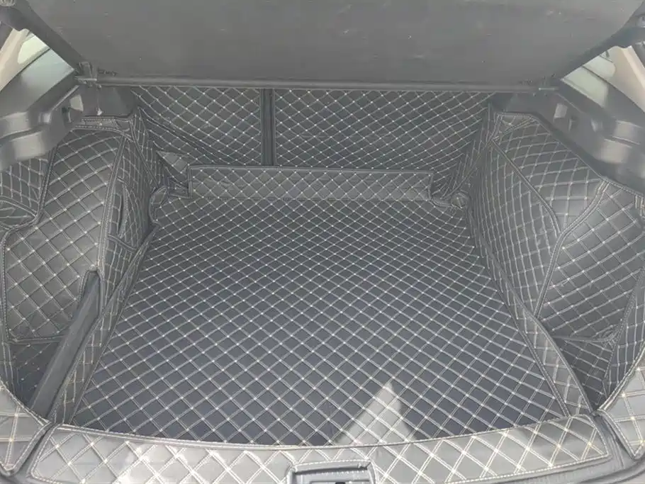 Volkswagen C-TREK Wei Collar