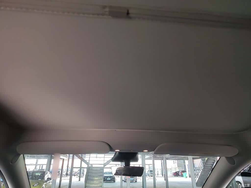 Tesla Model Y, 2023 18