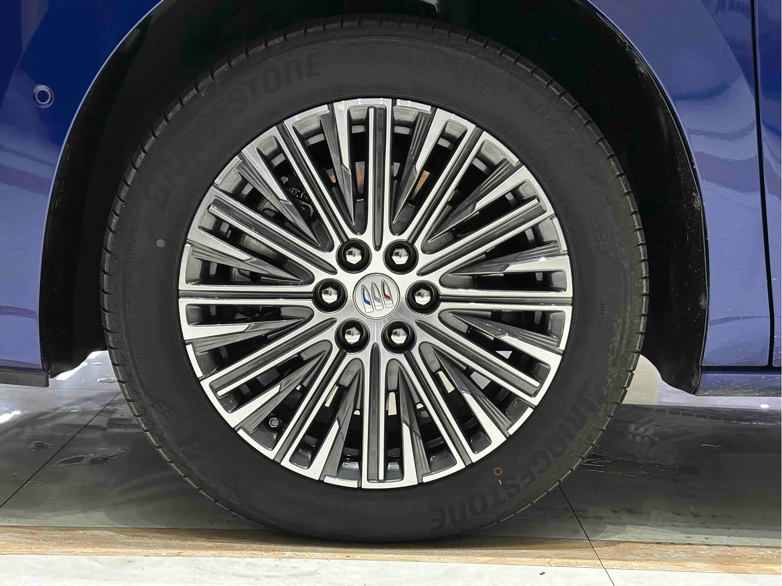 Buick GL8, 2024 8