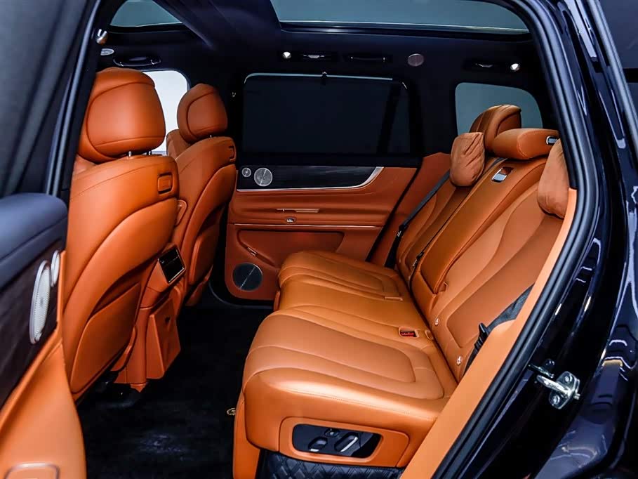 AITO Ask the world M9