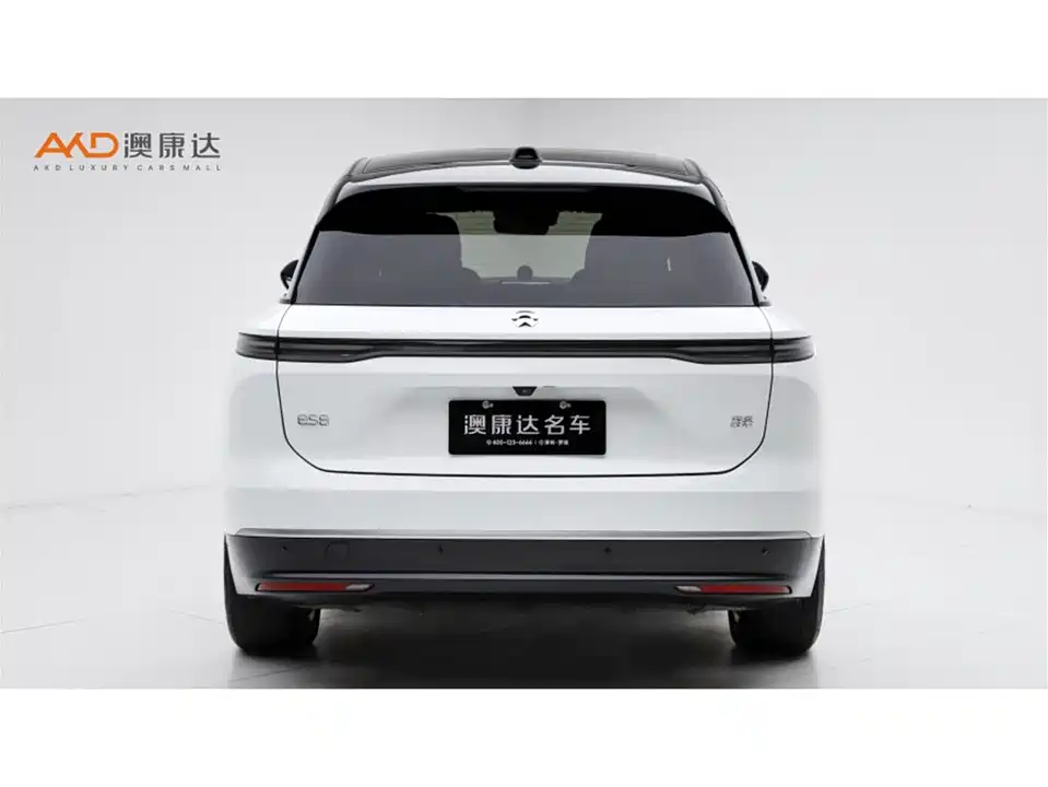 NIO ES8