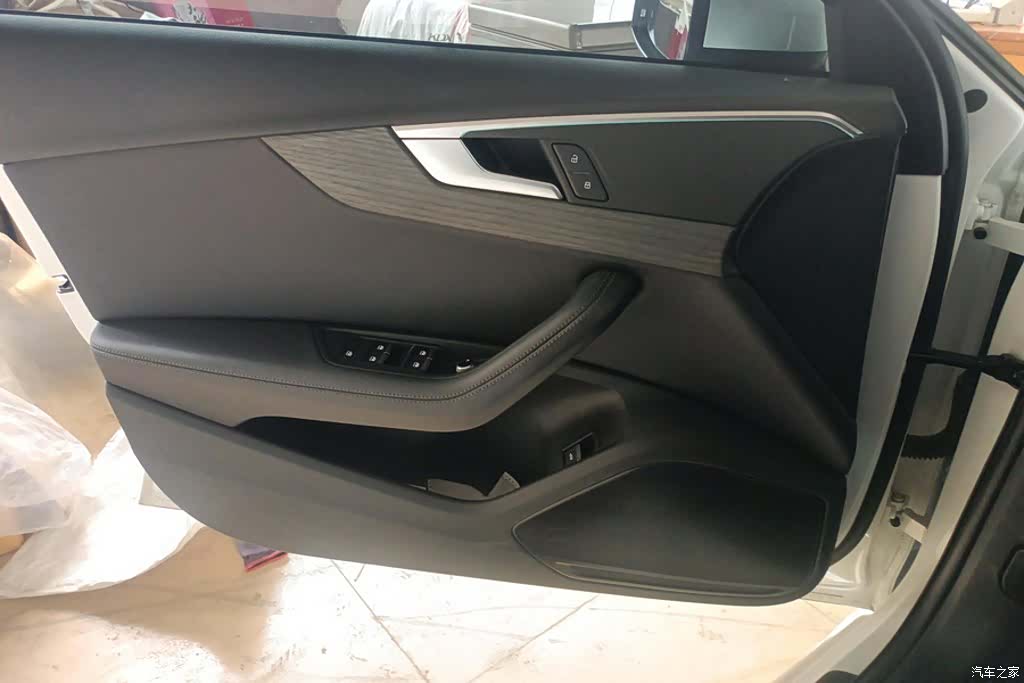 Audi A4L, 2022 7