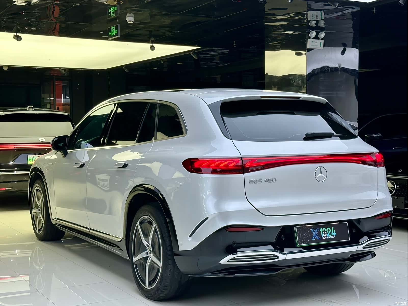Mercedes-Benz EQS, 2023 6