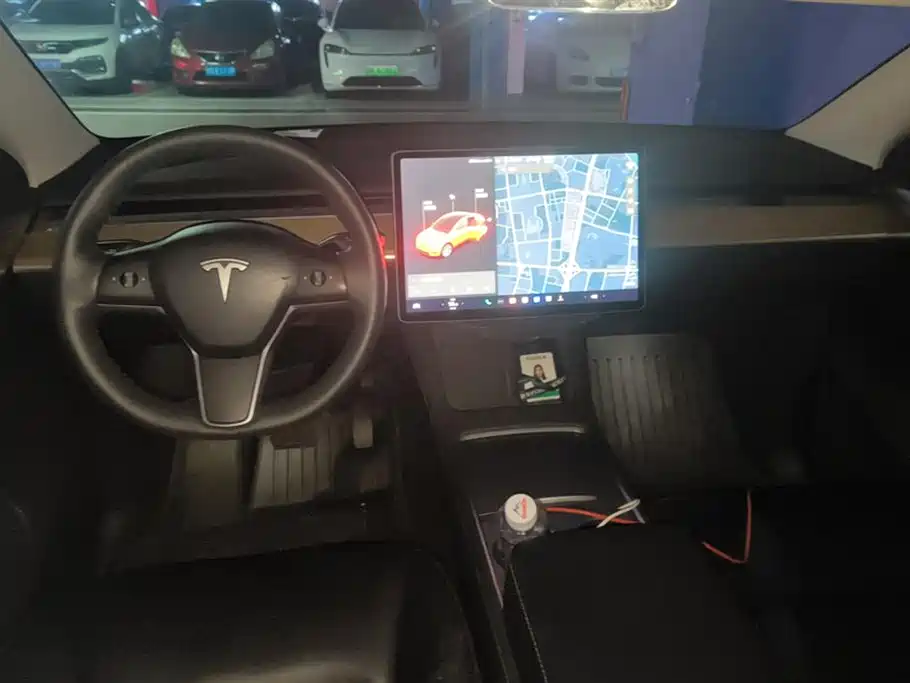 Tesla Model Y Tesla Model Y