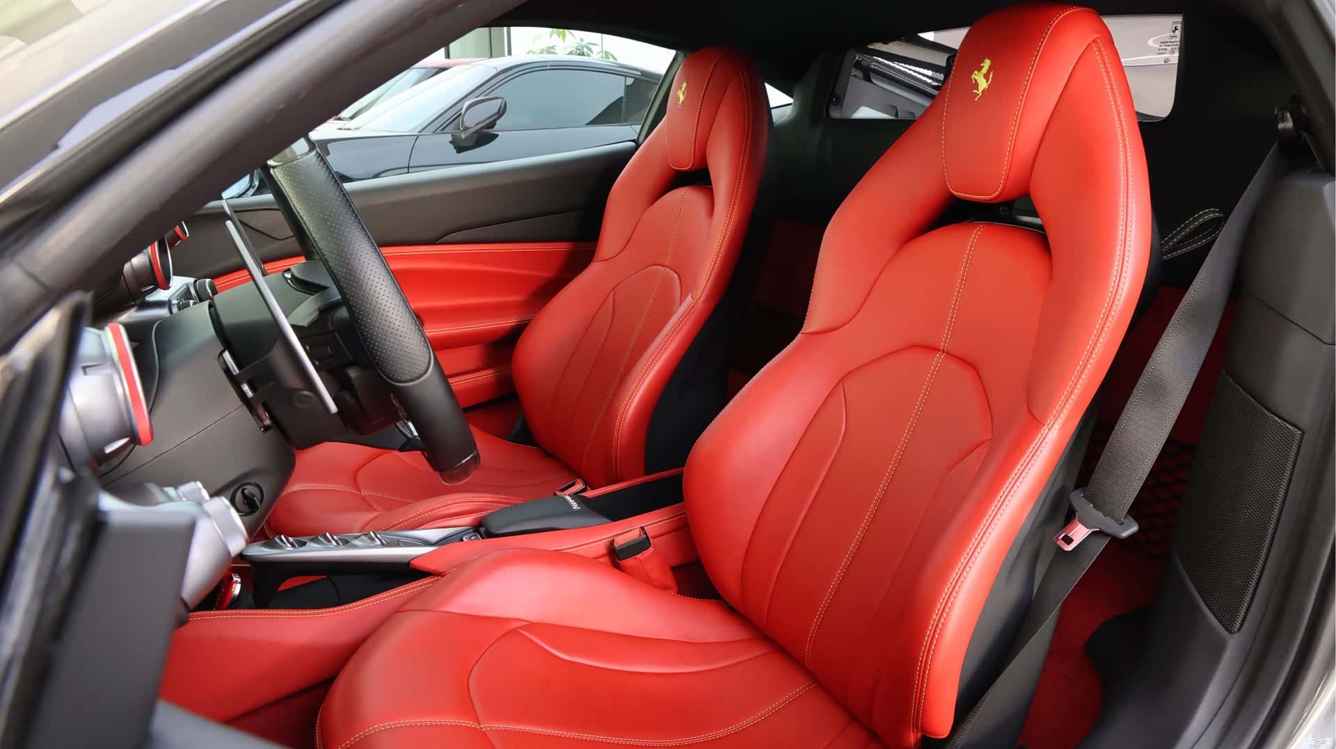 Ferrari F8, 2021 12