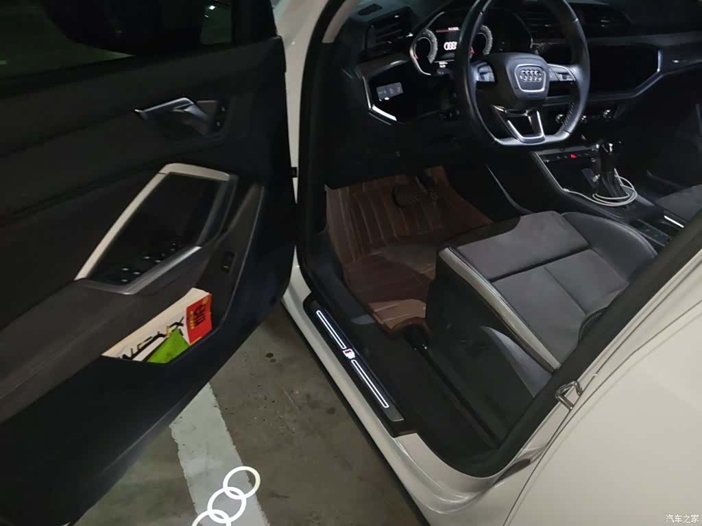 Audi Q3, 2022 12