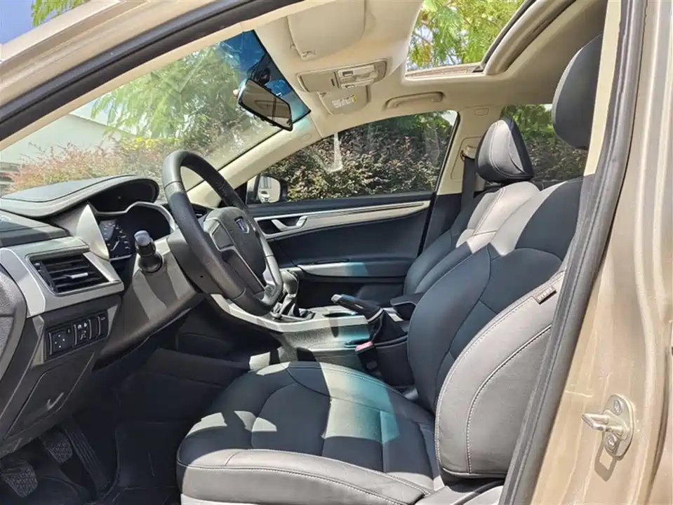 Geely Emgrand GL